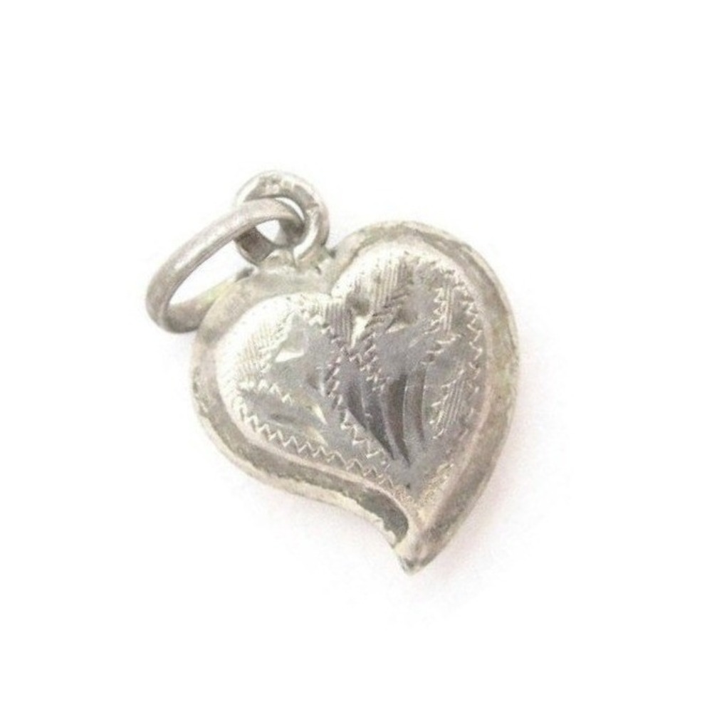 Vintage Etched Chased Floral Puffy Heart Sterling Silver Charm Pendant*925